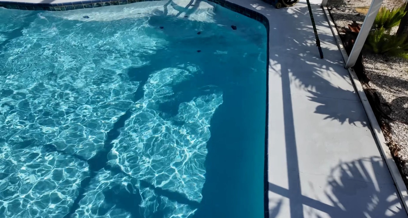 Weekly Pool Cleaning Service